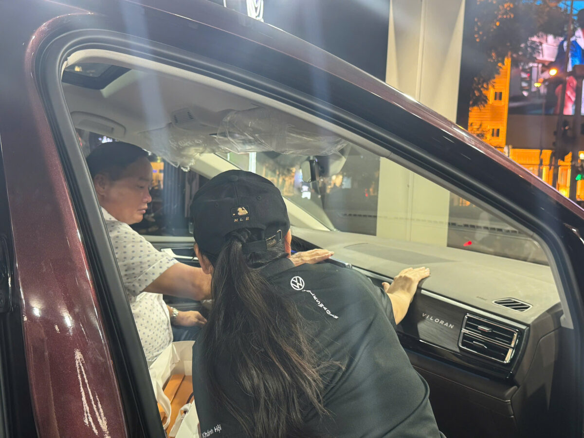 Sự Kiện Trưng Bày & Lái Thử Volkswagen Tại Saigon Centre 2026 | Hàng Trăm Khách Hàng Trải Nghiệm Teramont Pro & Viloran 8 z7935971411300 f8bea53fb217bd6effe2cf4d6ec5ffcc