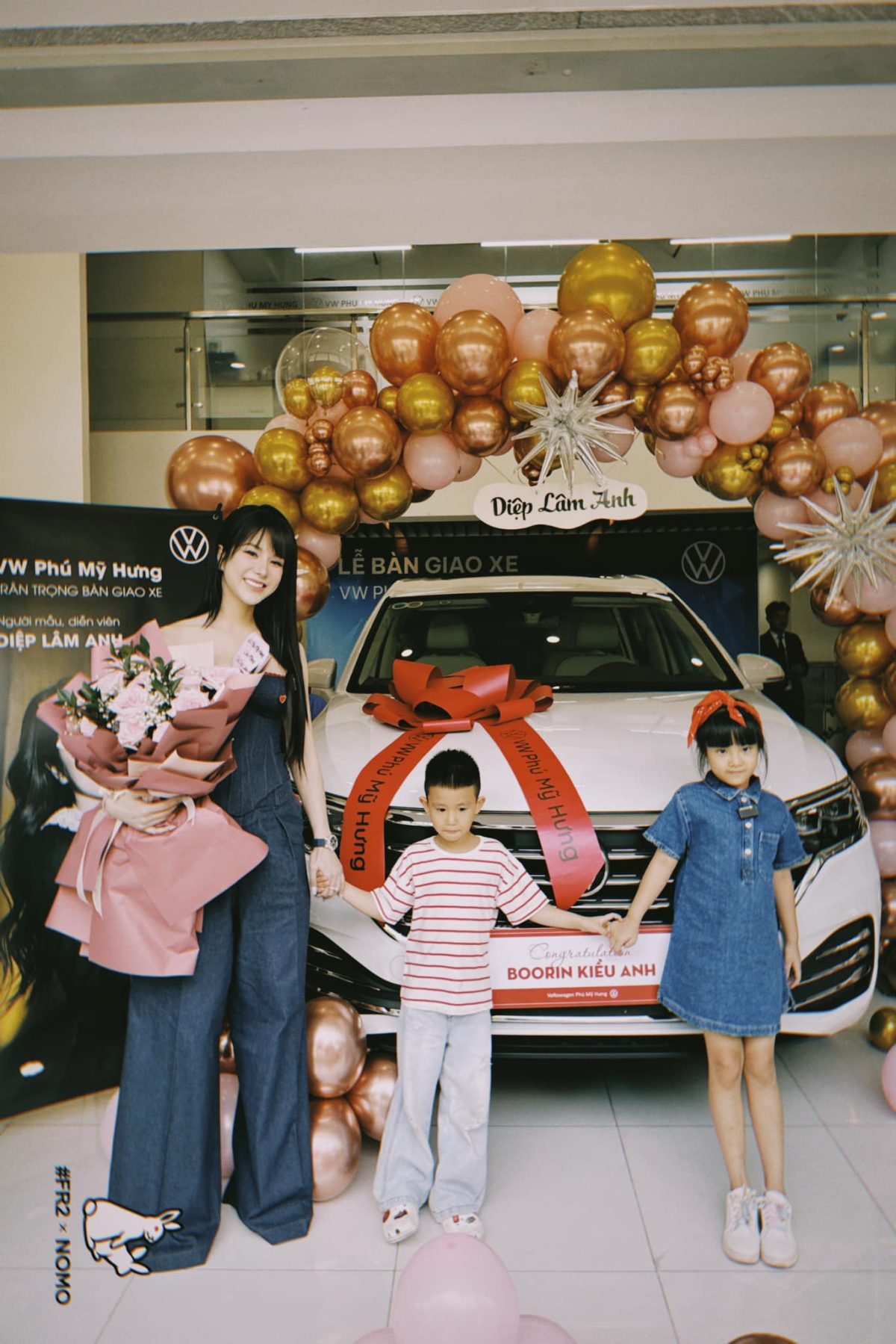 Trân trọng bàn giao Volkswagen Viloran đến người mẫu, diễn viên Diệp Lâm Anh 1 455807107 3860773060871774 4590423532784939834 n
