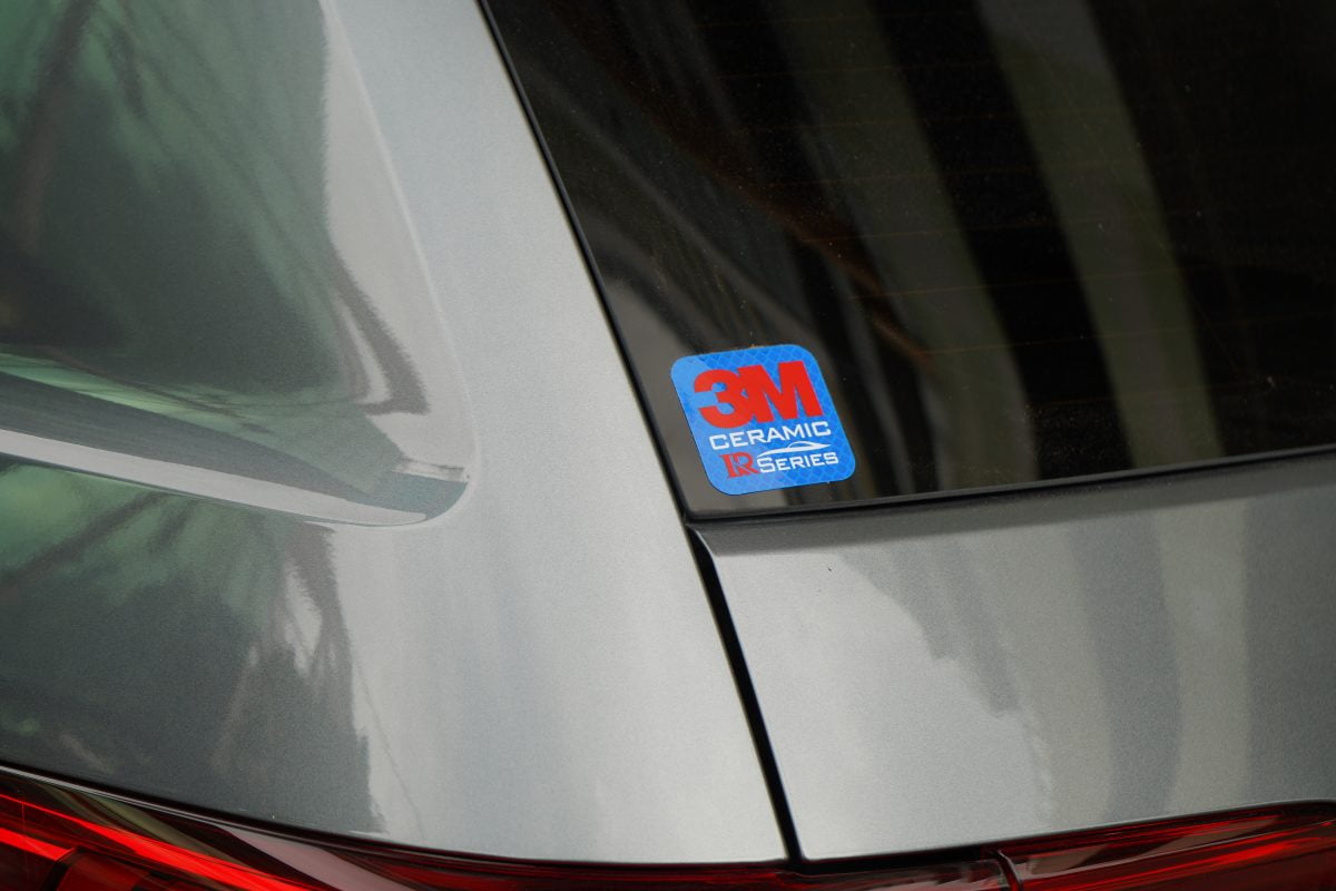 Phụ kiện ô tô cần thiết: Phim cách nhiệt